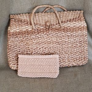 NWOT Straw envelope handbag with straw insert